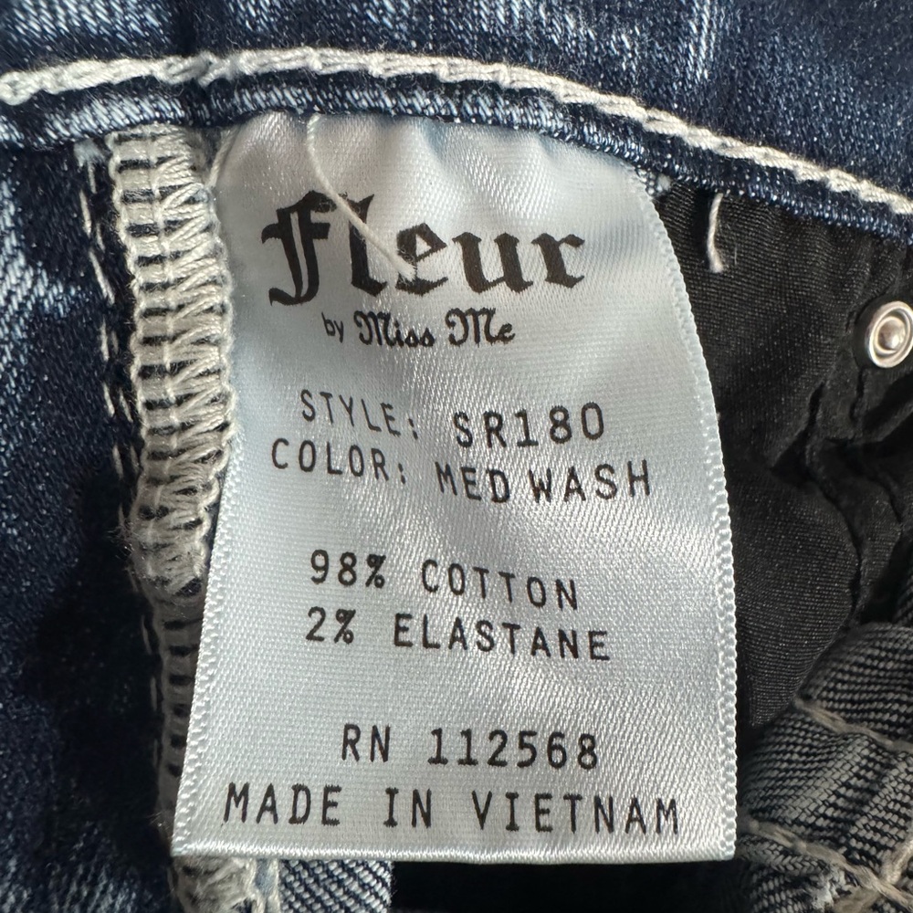 Fleur by Miss Me Mid-Rise Bootcut Jean ~NWT - Picture 9 of 11
